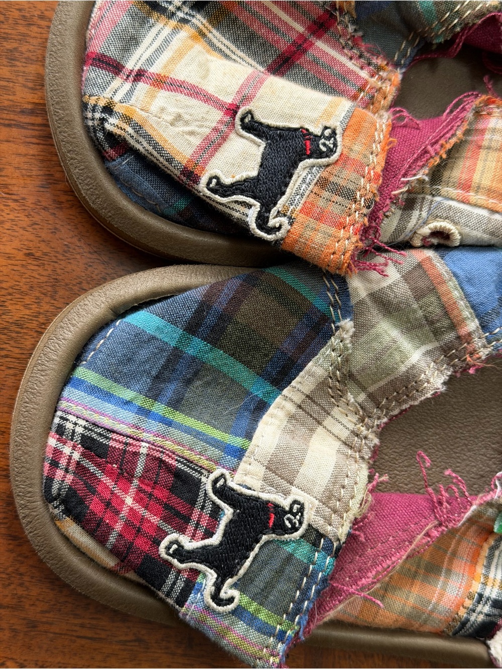 Sanuk Plaid Slip-On Canvas Shoes with “Black Dog” patches. - Picture 2 of 6